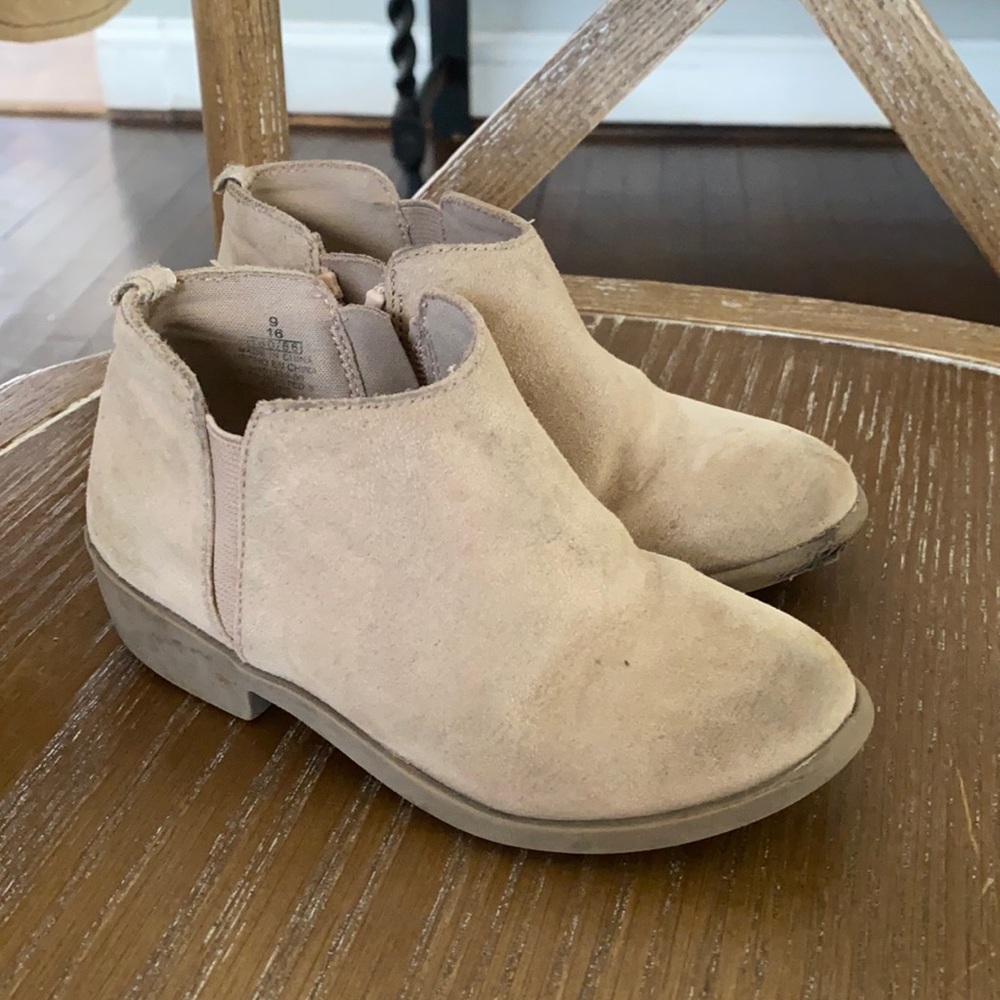 Old Navy brown boots